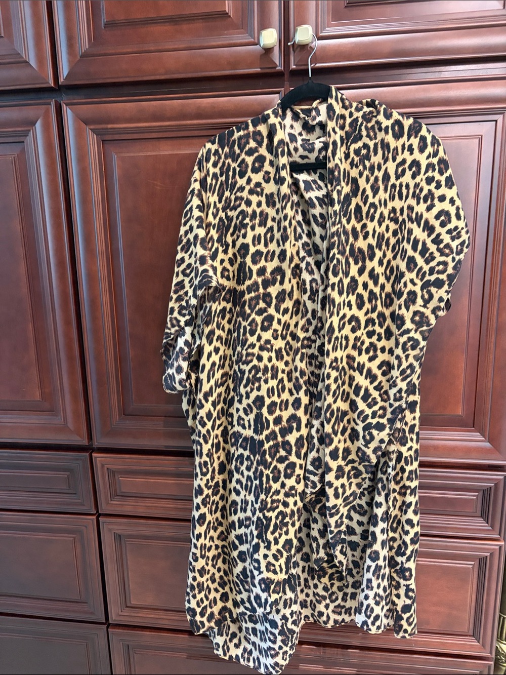 Kendall & Kylie Leopard Print Open-Front Cape - Tan & Black